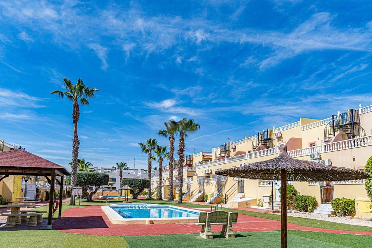 2 Bed Apartment for sale in La Zenia Costa Blanca, Alicante, Spain