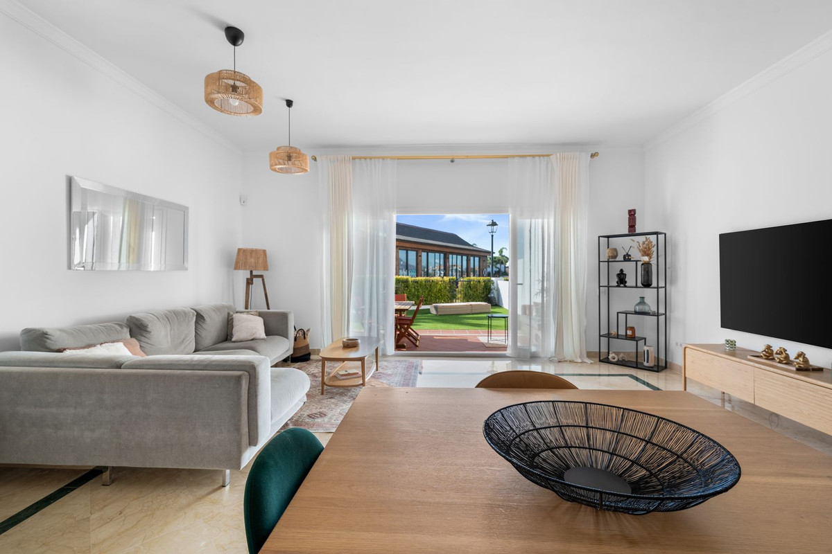Se vende Apartamento Planta Baja de 3 dormitorios en Costa Del Sol, Málaga, España