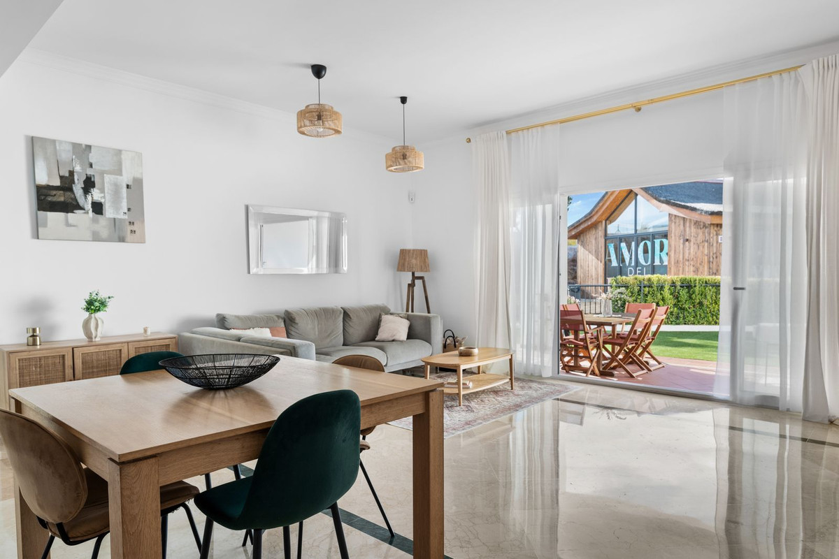 Se vende Apartamento Planta Baja de 3 dormitorios en Costa Del Sol, Málaga, España