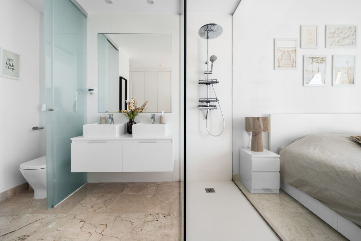 Se vende Apartamento Planta Baja de 3 dormitorios en Costa Del Sol, Málaga, España