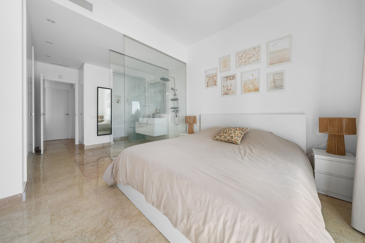 Se vende Apartamento Planta Baja de 3 dormitorios en Costa Del Sol, Málaga, España