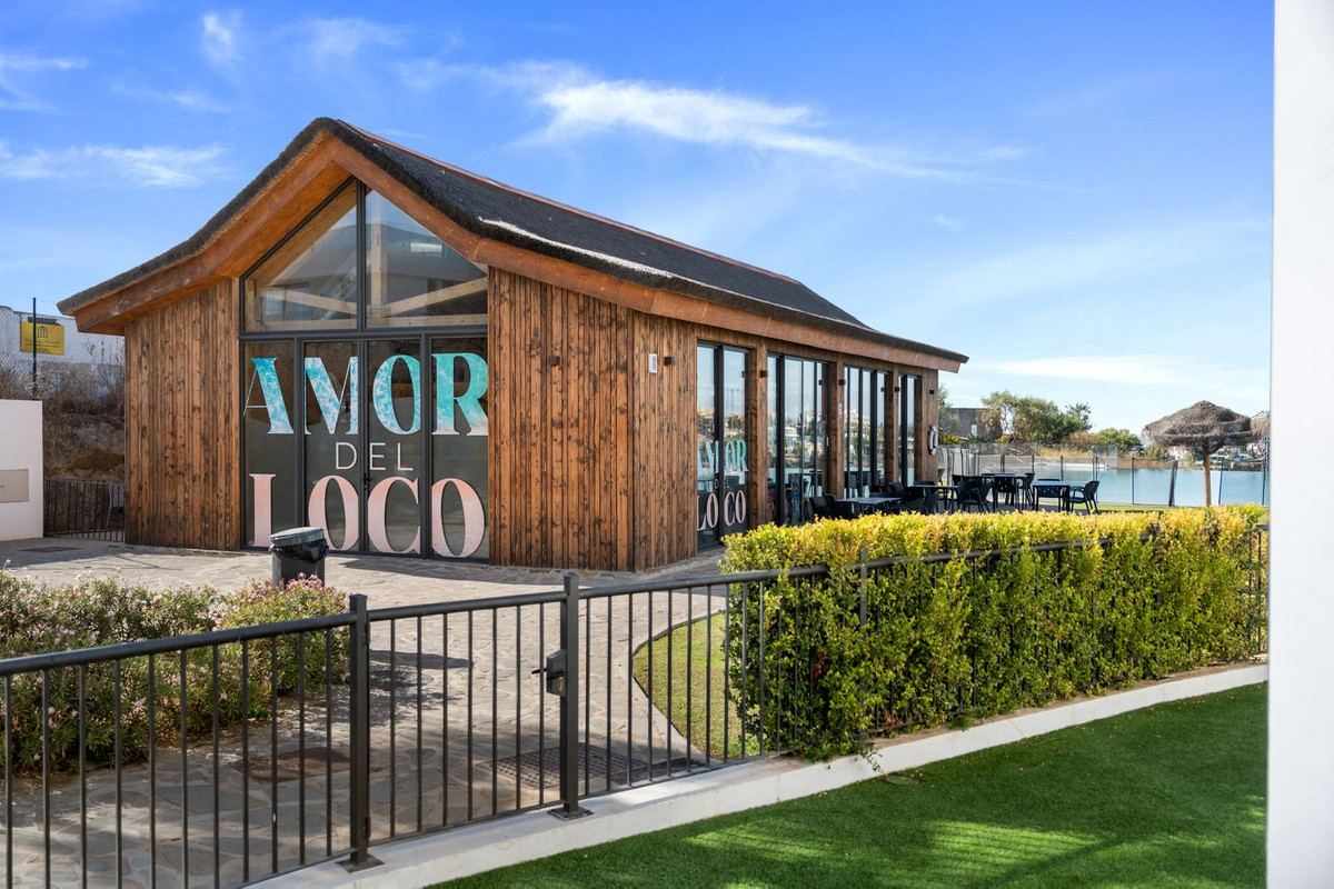 Se vende Apartamento Planta Baja de 3 dormitorios en Costa Del Sol, Málaga, España