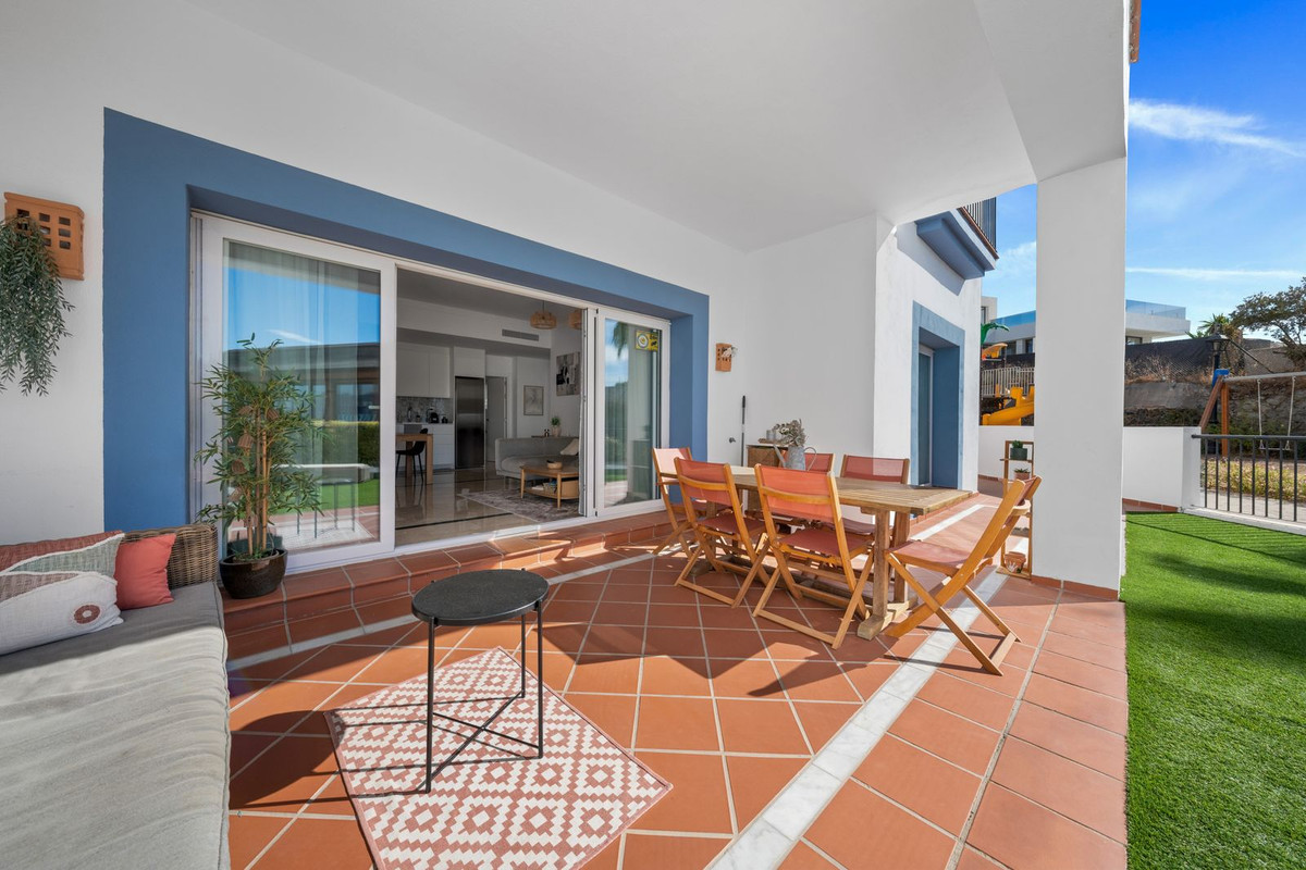 Se vende Apartamento Planta Baja de 3 dormitorios en Costa Del Sol, Málaga, España