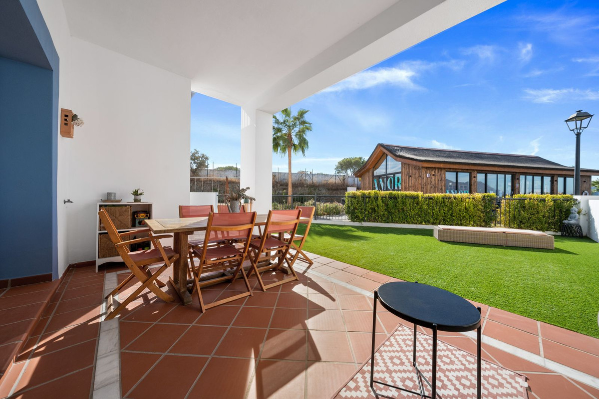 Se vende Apartamento Planta Baja de 3 dormitorios en Costa Del Sol, Málaga, España
