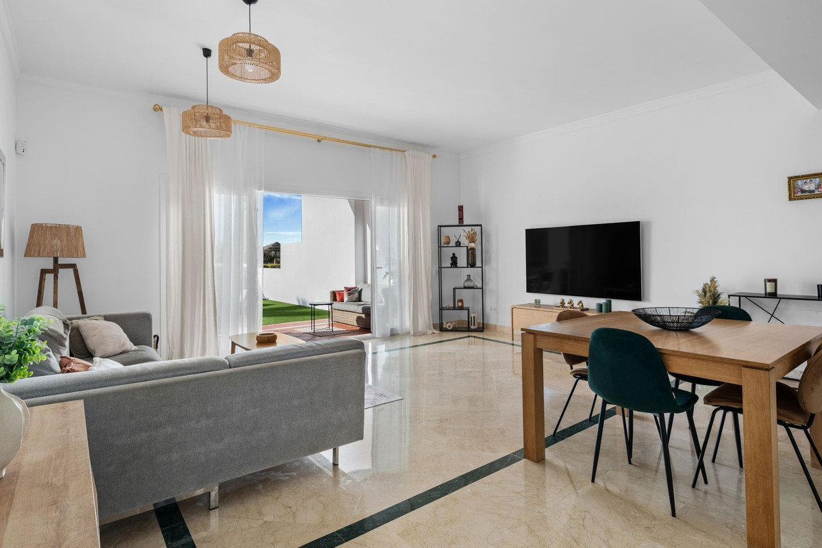Se vende Apartamento Planta Baja de 3 dormitorios en Costa Del Sol, Málaga, España