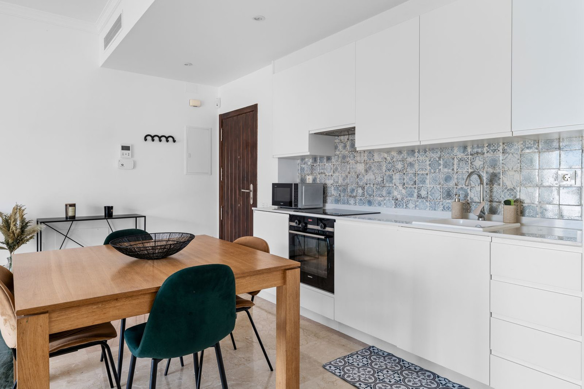 Se vende Apartamento Planta Baja de 3 dormitorios en Costa Del Sol, Málaga, España