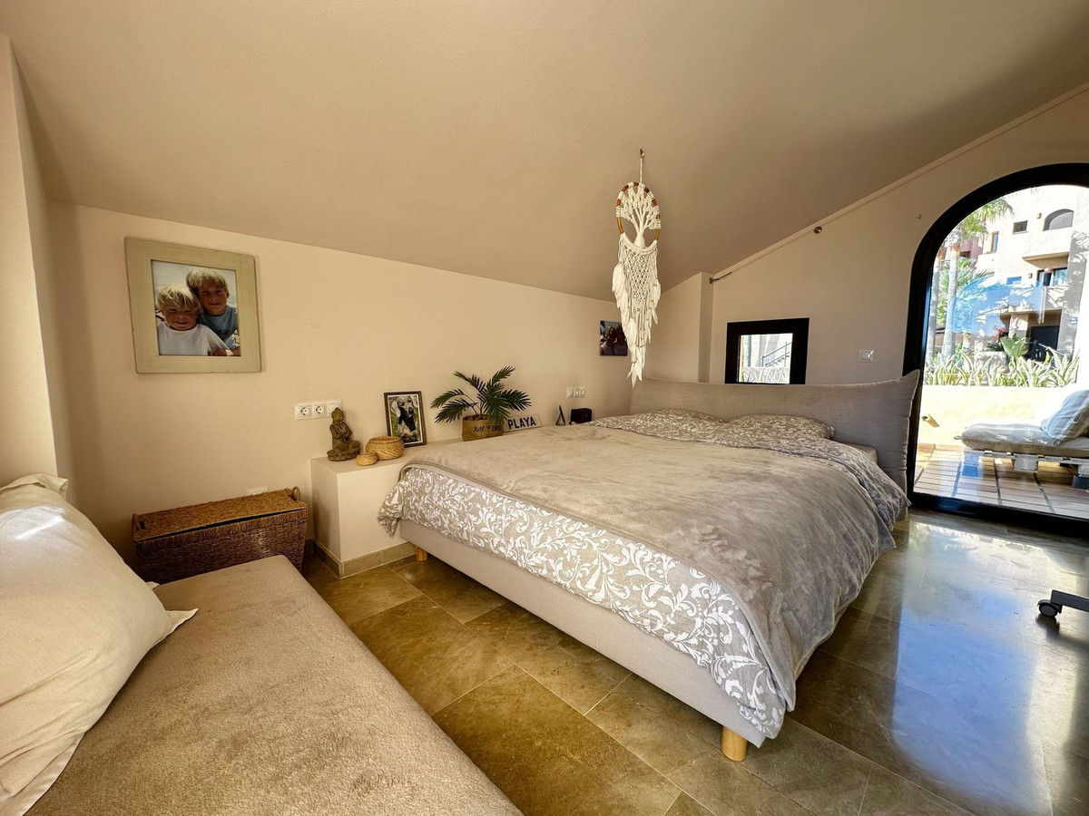 3 Bed Apartment for sale in La Duquesa Costa Del Sol, Málaga, Spain