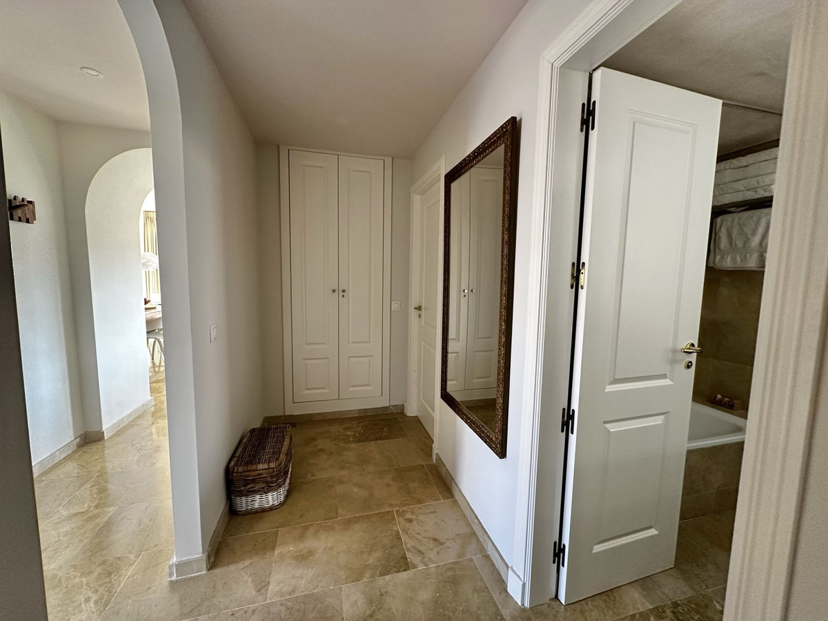 3 Bed Apartment for sale in La Duquesa Costa Del Sol, Málaga, Spain