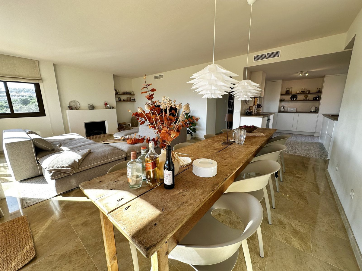 3 Bed Apartment for sale in La Duquesa Costa Del Sol, Málaga, Spain