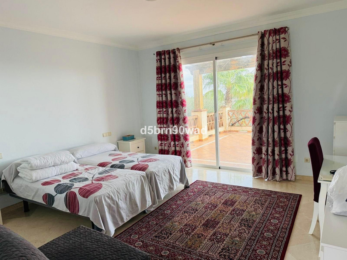 5 Bed Townhouse for sale in Casares Costa Del Sol, Málaga, Spain