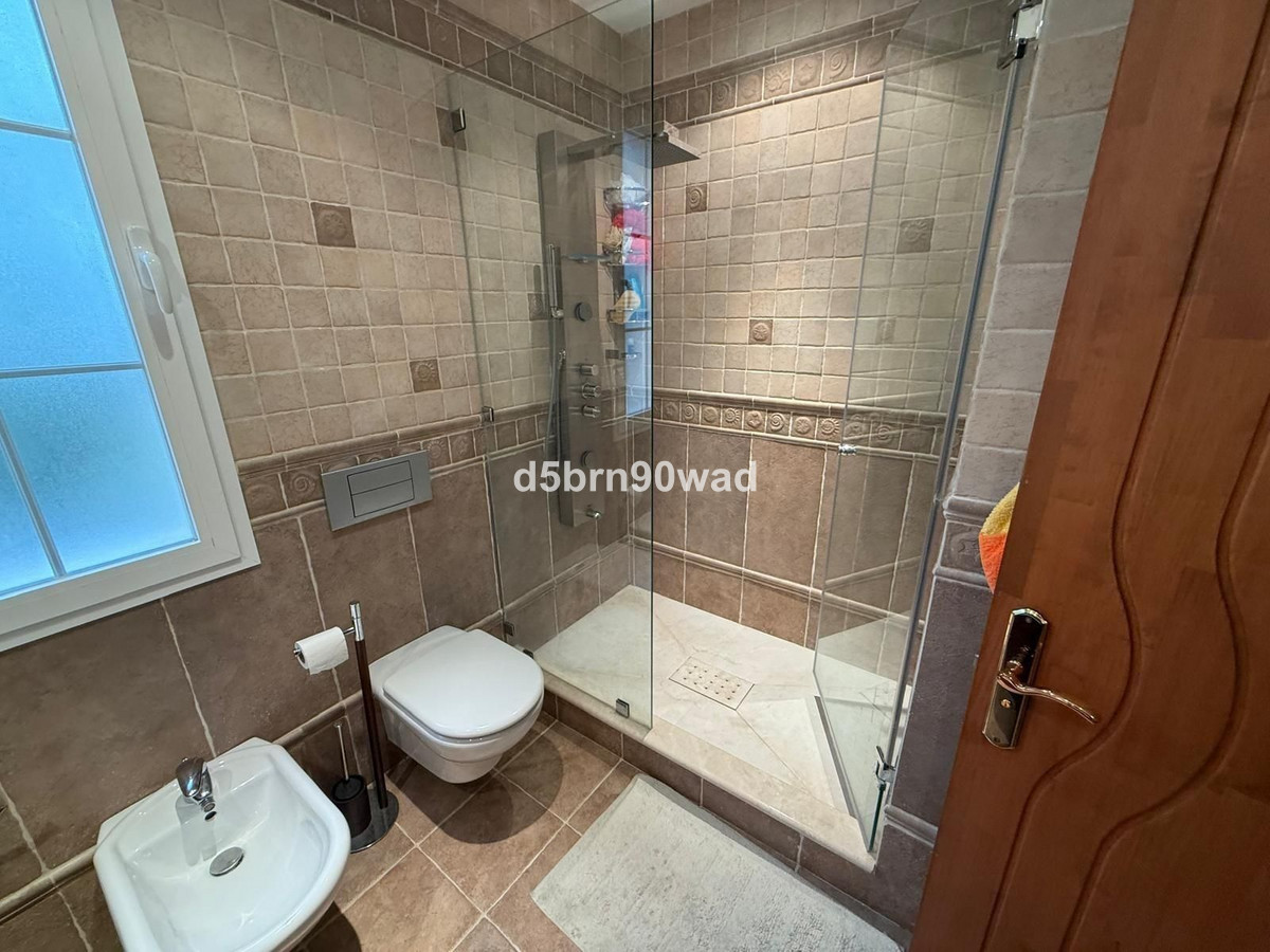 5 Bed Townhouse for sale in Casares Costa Del Sol, Málaga, Spain