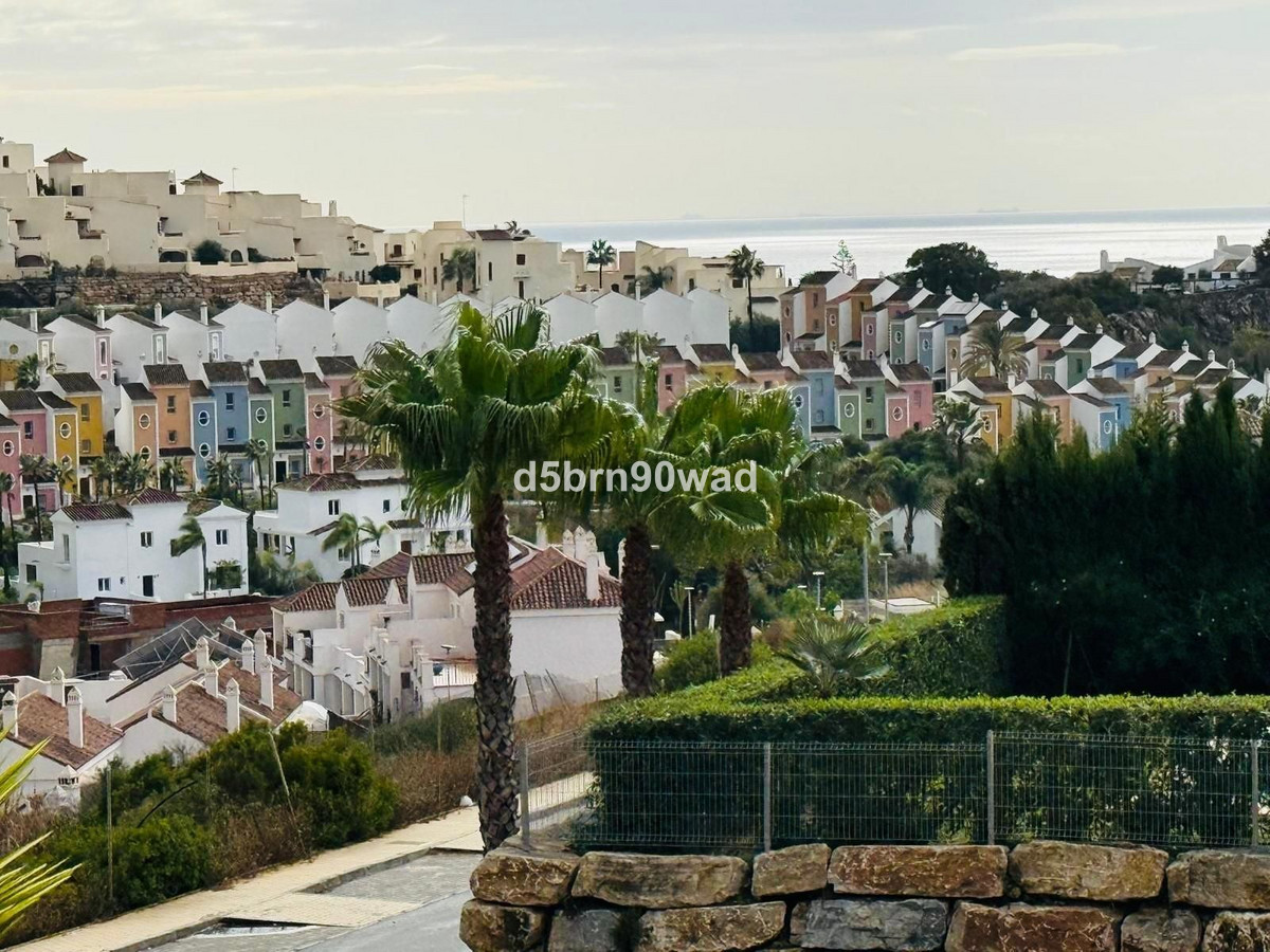 5 Bed Townhouse for sale in Casares Costa Del Sol, Málaga, Spain