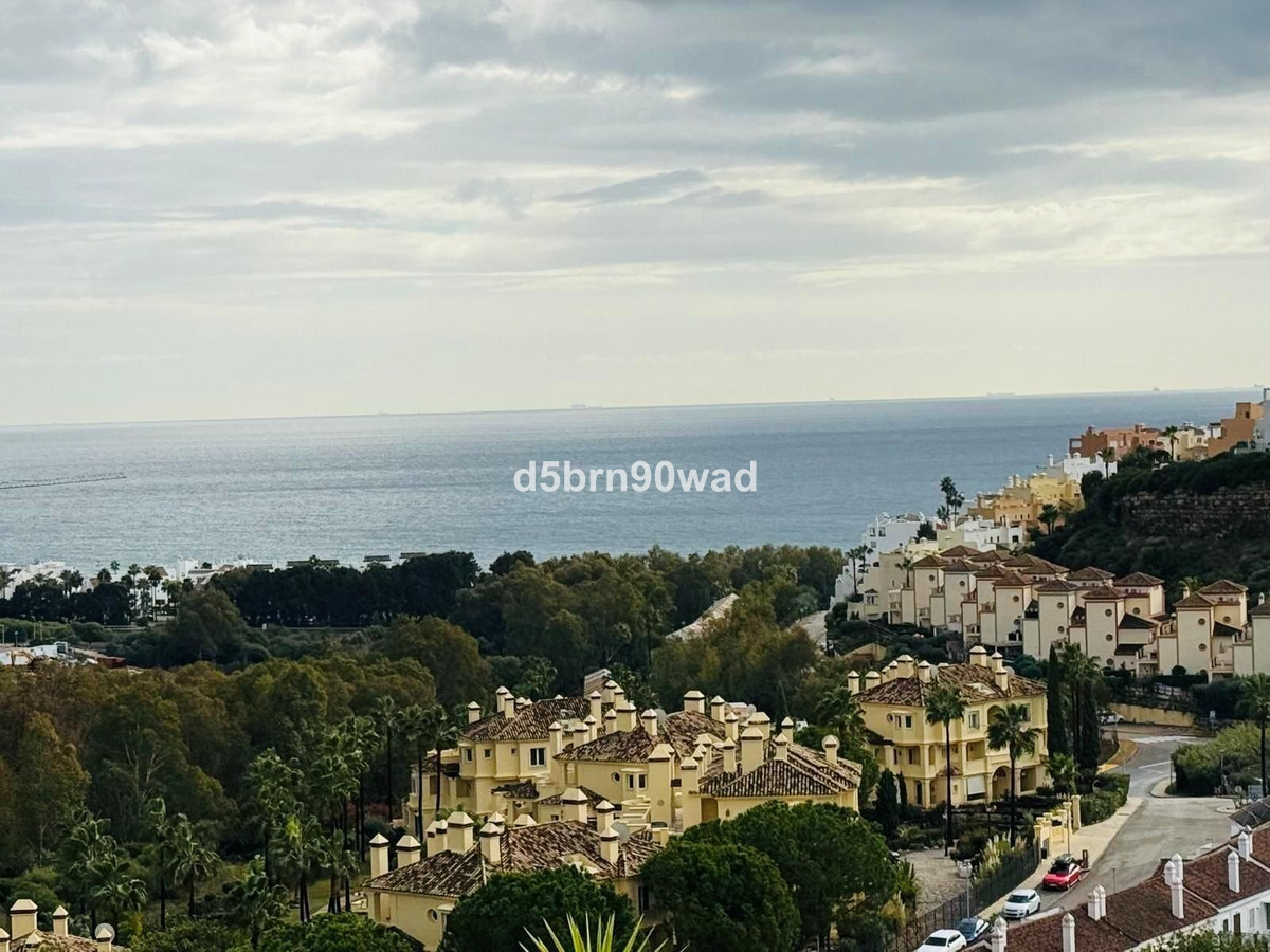 5 Bed Townhouse for sale in Casares Costa Del Sol, Málaga, Spain
