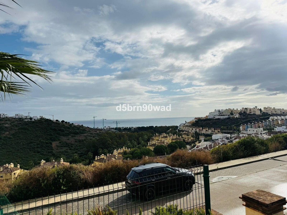 5 Bed Townhouse for sale in Casares Costa Del Sol, Málaga, Spain