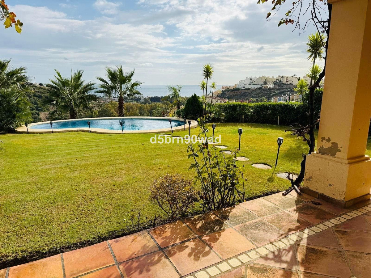 5 Bed Townhouse for sale in Casares Costa Del Sol, Málaga, Spain