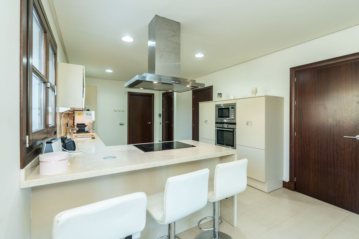 Se vende Villa - Chalet de 4 dormitorios en Costa Del Sol, Málaga, España