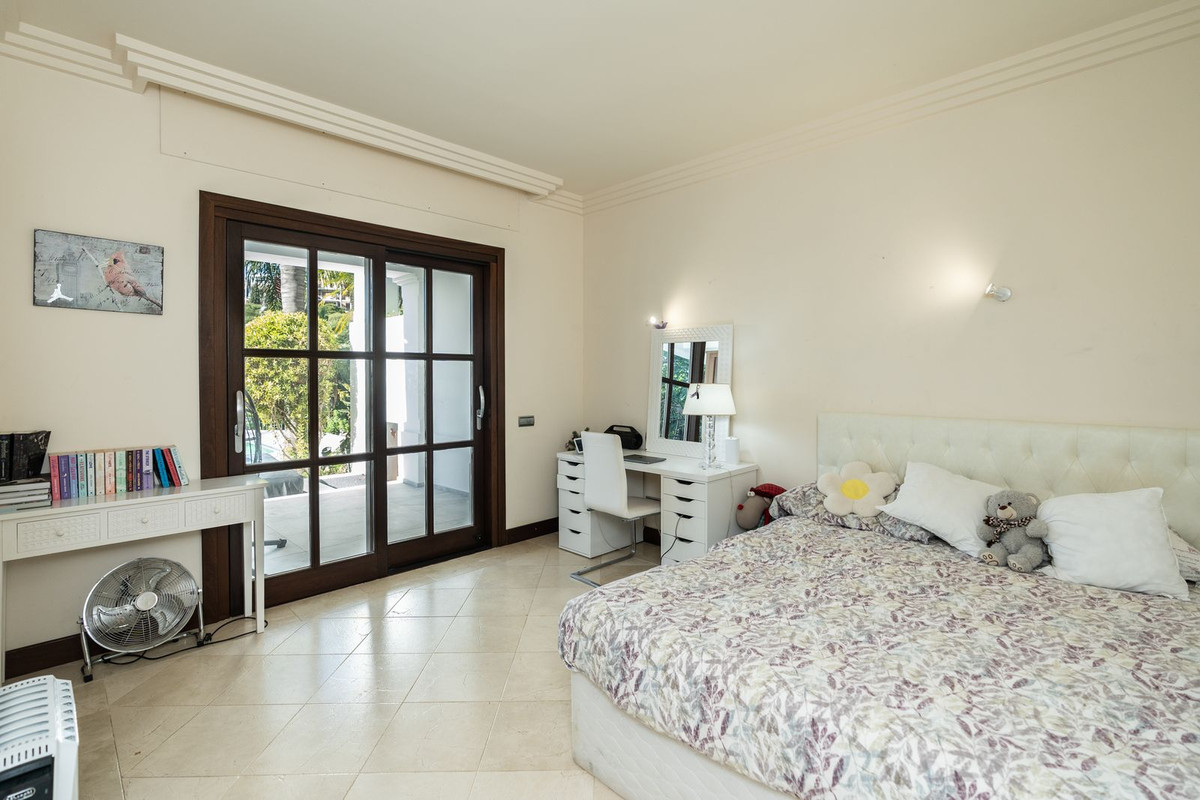Se vende Villa - Chalet de 4 dormitorios en Costa Del Sol, Málaga, España