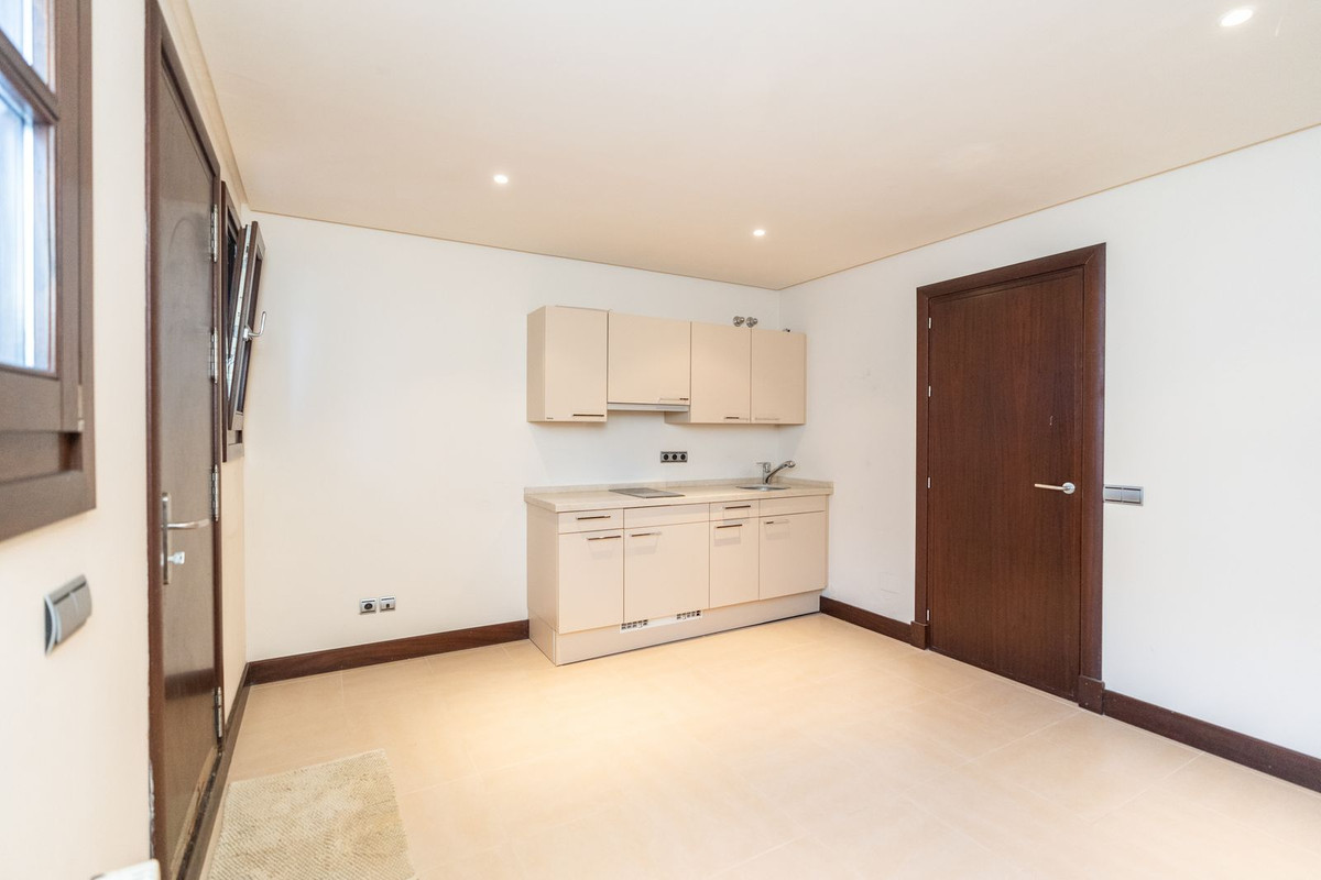 Se vende Villa - Chalet de 4 dormitorios en Costa Del Sol, Málaga, España