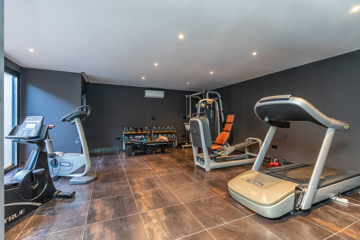 Se vende Villa - Chalet de 4 dormitorios en Costa Del Sol, Málaga, España