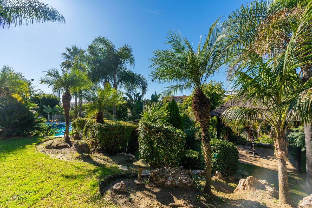 Se vende Villa - Chalet de 4 dormitorios en Costa Del Sol, Málaga, España