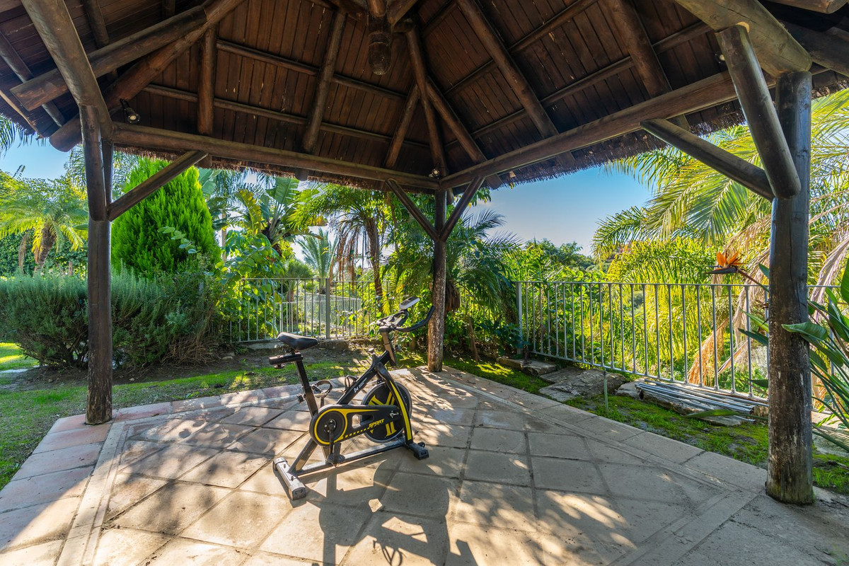 Se vende Villa - Chalet de 4 dormitorios en Costa Del Sol, Málaga, España