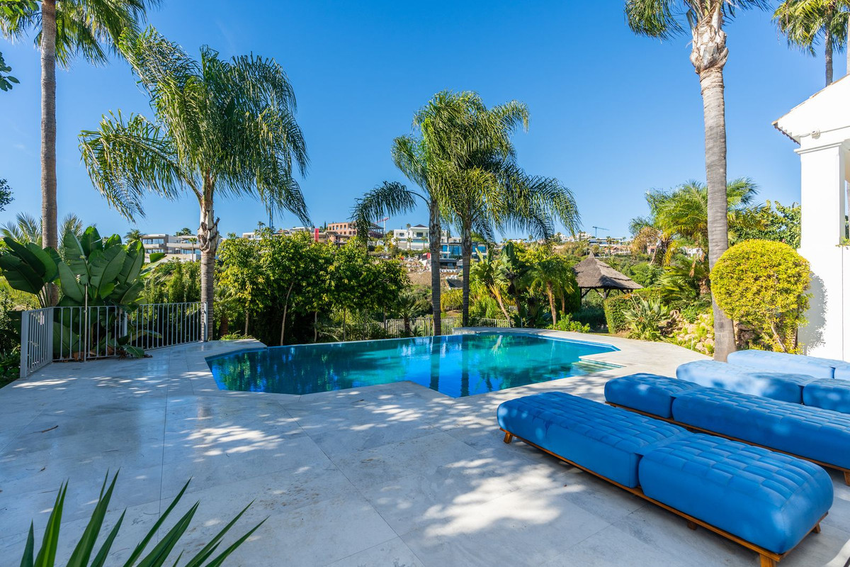 Se vende Villa - Chalet de 4 dormitorios en Costa Del Sol, Málaga, España