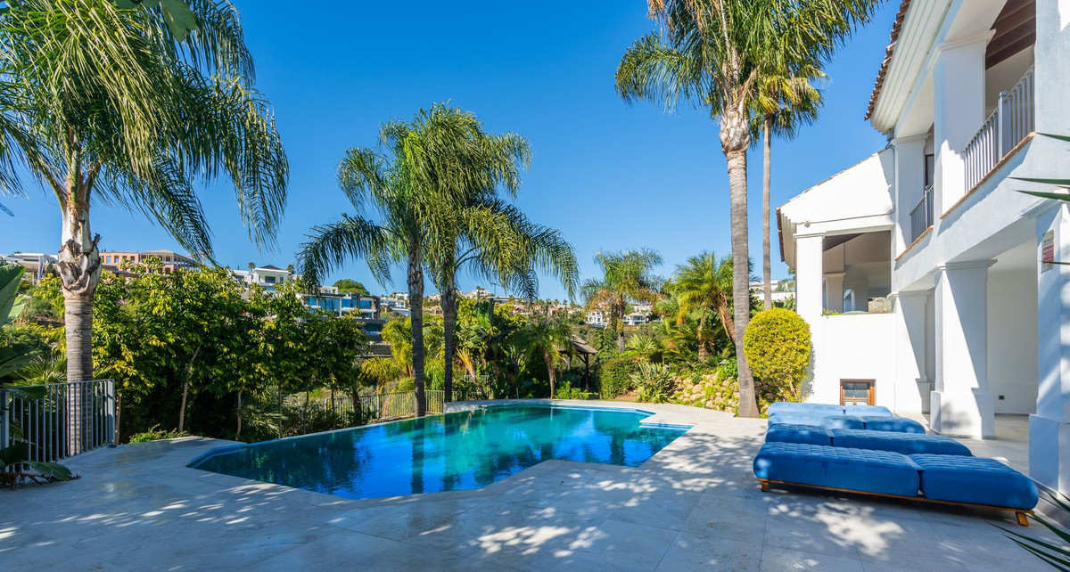 Se vende Villa - Chalet de 4 dormitorios en Costa Del Sol, Málaga, España