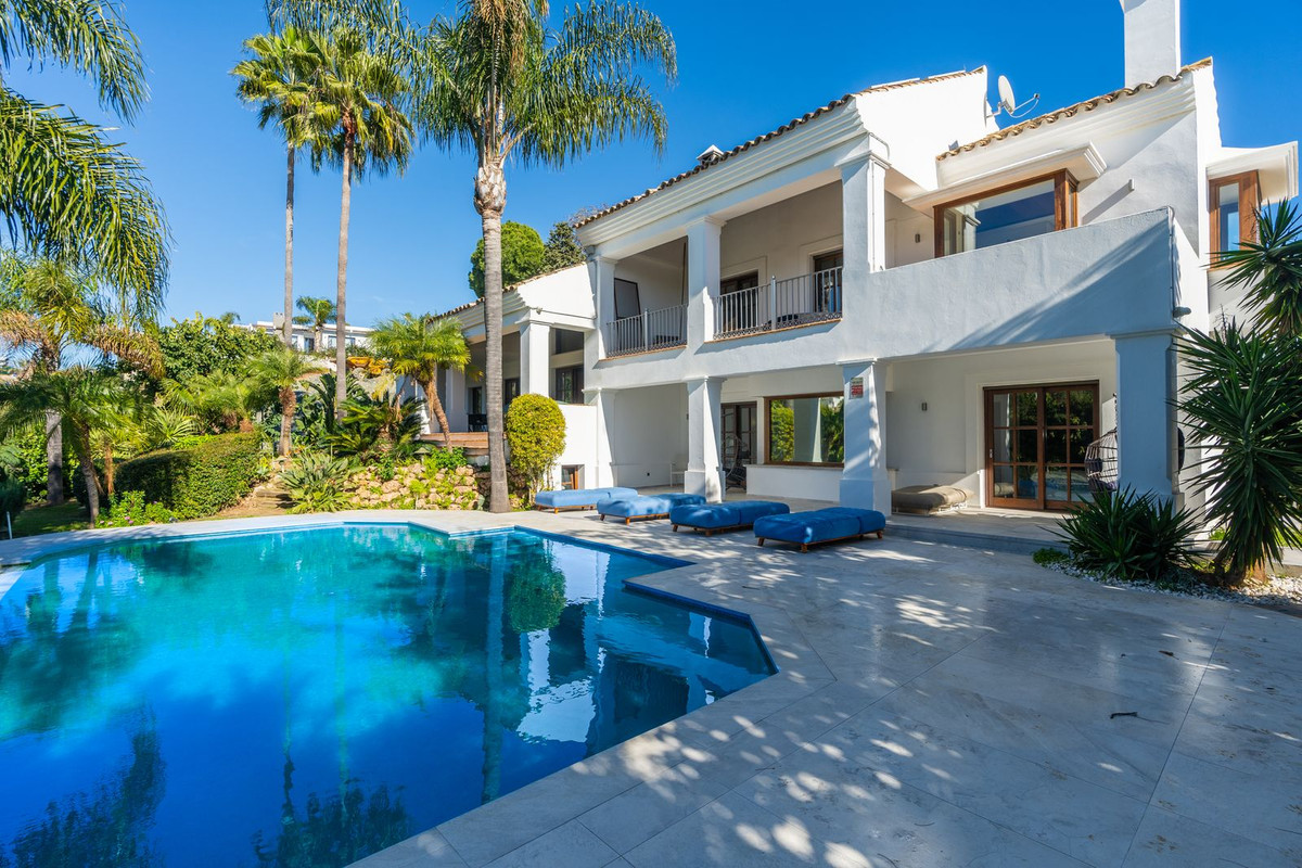 Se vende Villa - Chalet de 4 dormitorios en Costa Del Sol, Málaga, España