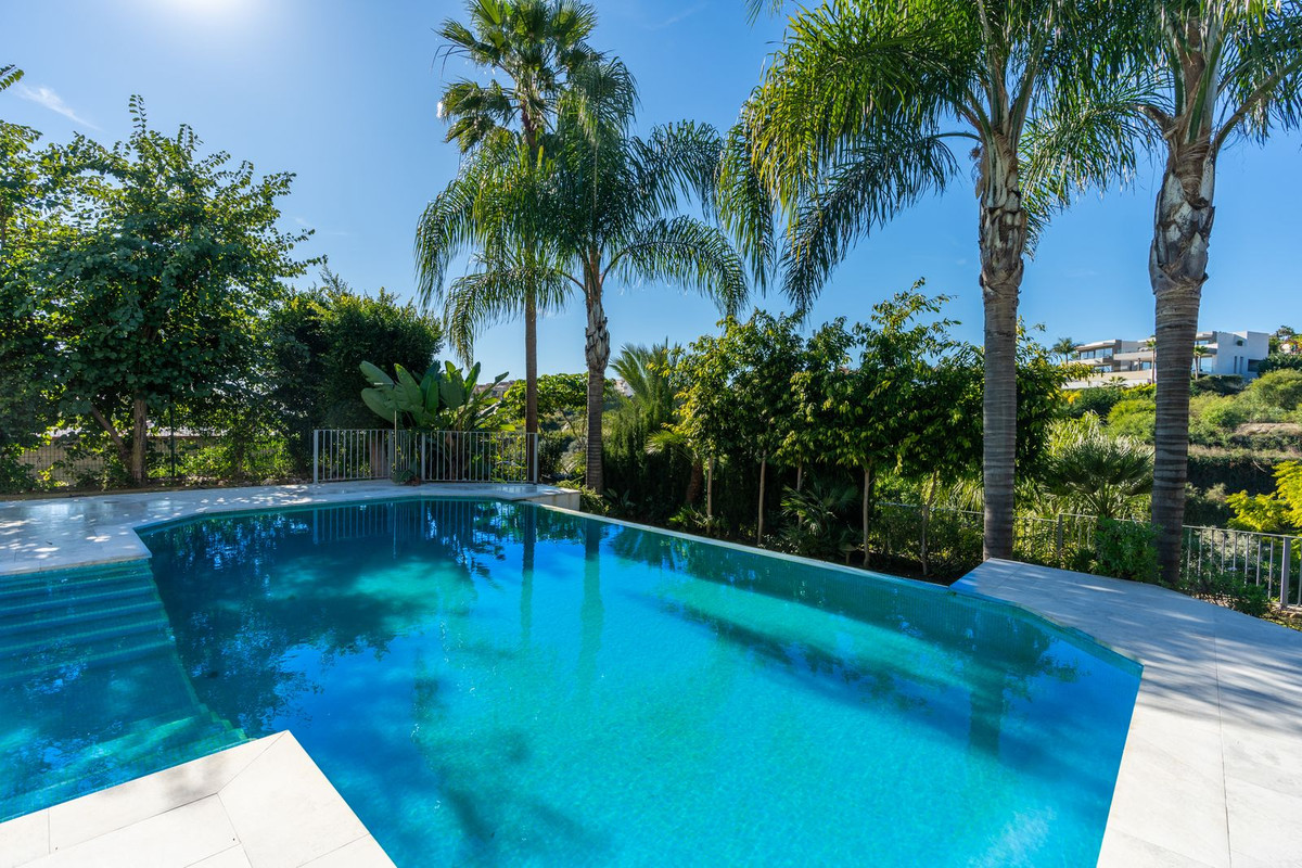 Se vende Villa - Chalet de 4 dormitorios en Costa Del Sol, Málaga, España