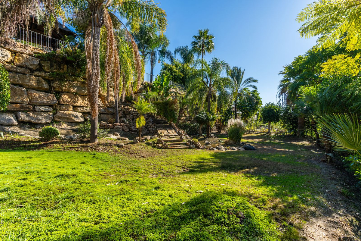 Se vende Villa - Chalet de 4 dormitorios en Costa Del Sol, Málaga, España