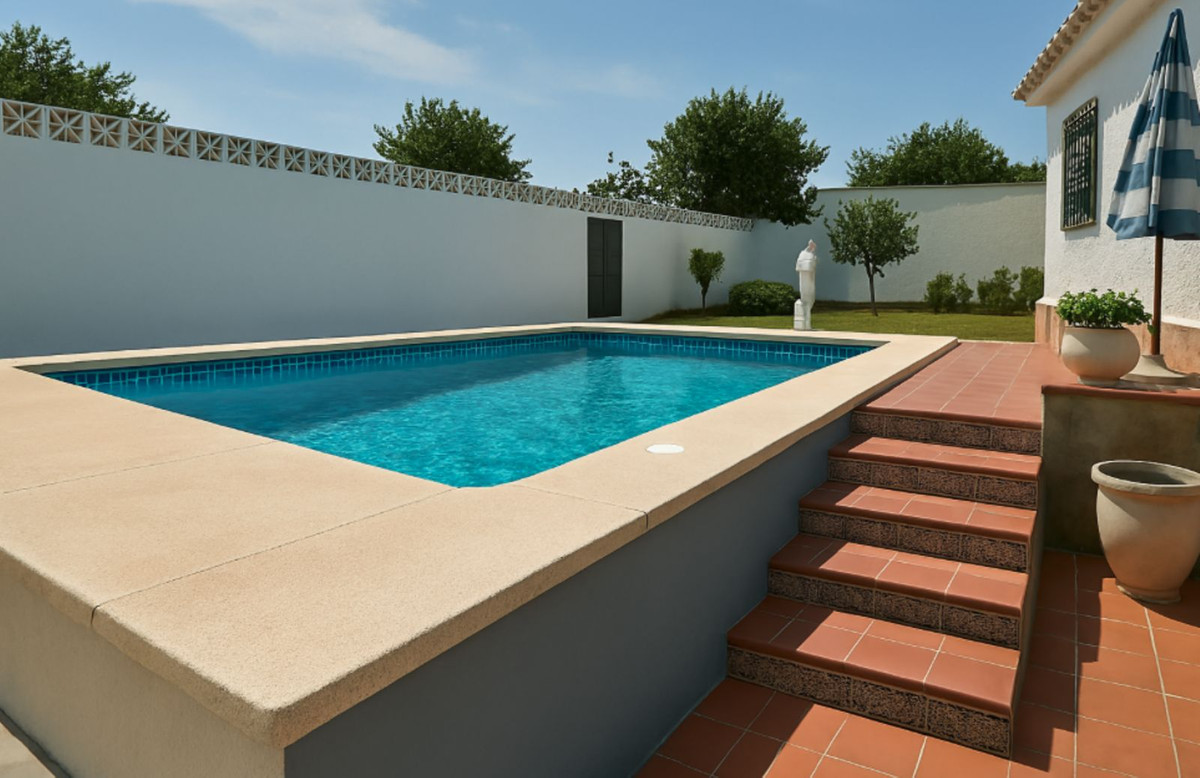 Se vende Villa - Chalet de 2 dormitorios en Costa Del Sol, Málaga, España