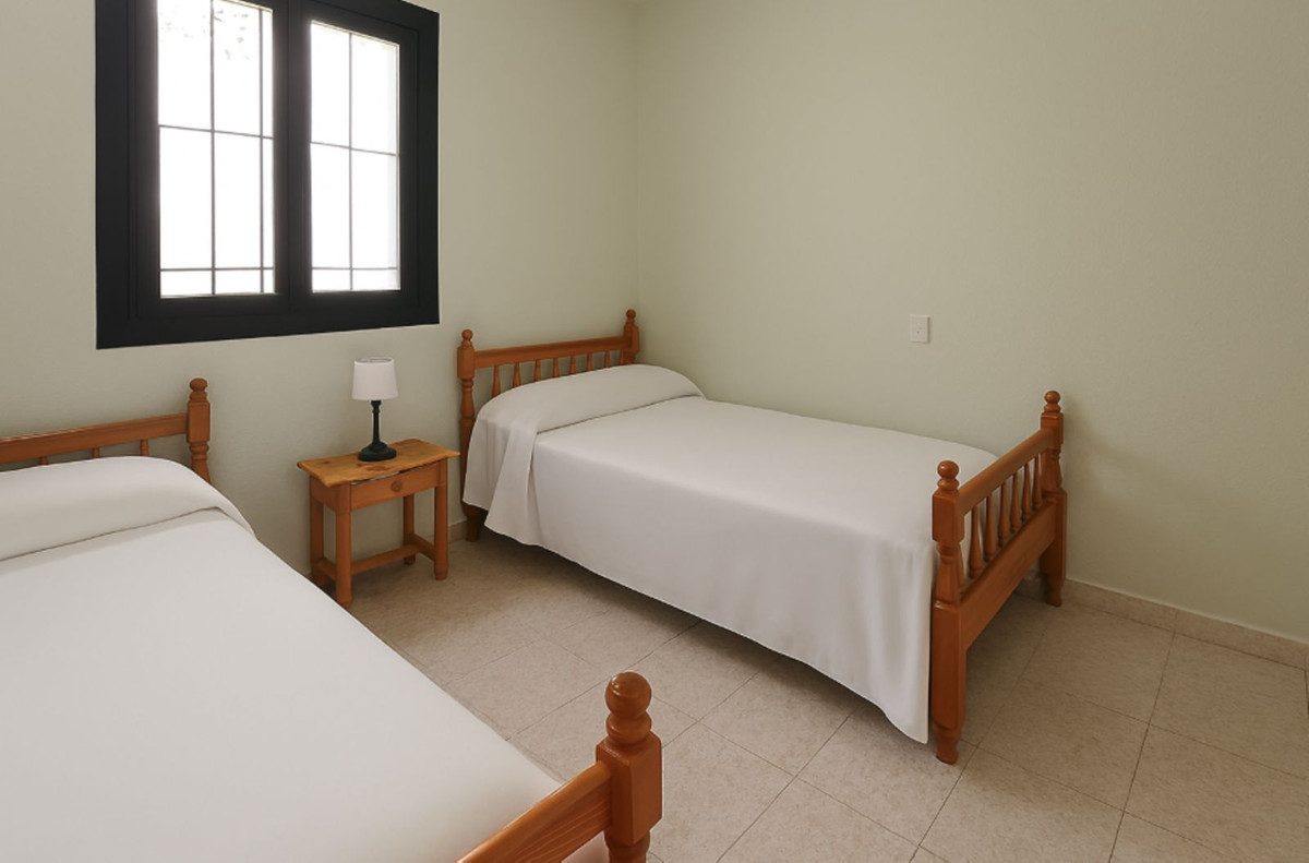Se vende Villa - Chalet de 2 dormitorios en Costa Del Sol, Málaga, España
