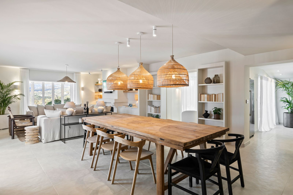 Se vende Villa - Chalet de 3 dormitorios en Costa Del Sol, Málaga, España