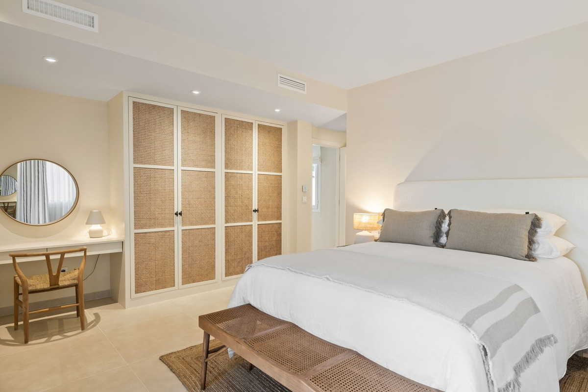 Se vende Villa - Chalet de 3 dormitorios en Costa Del Sol, Málaga, España