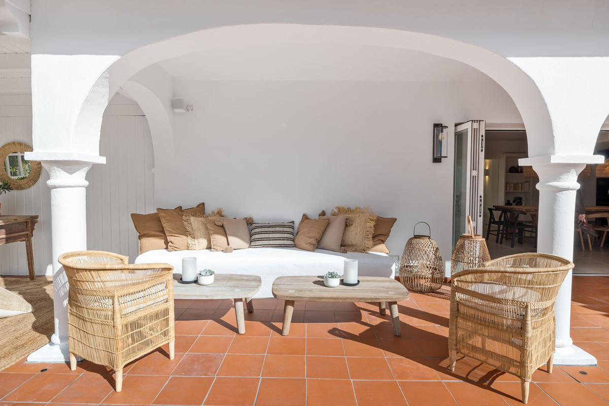 Se vende Villa - Chalet de 3 dormitorios en Costa Del Sol, Málaga, España