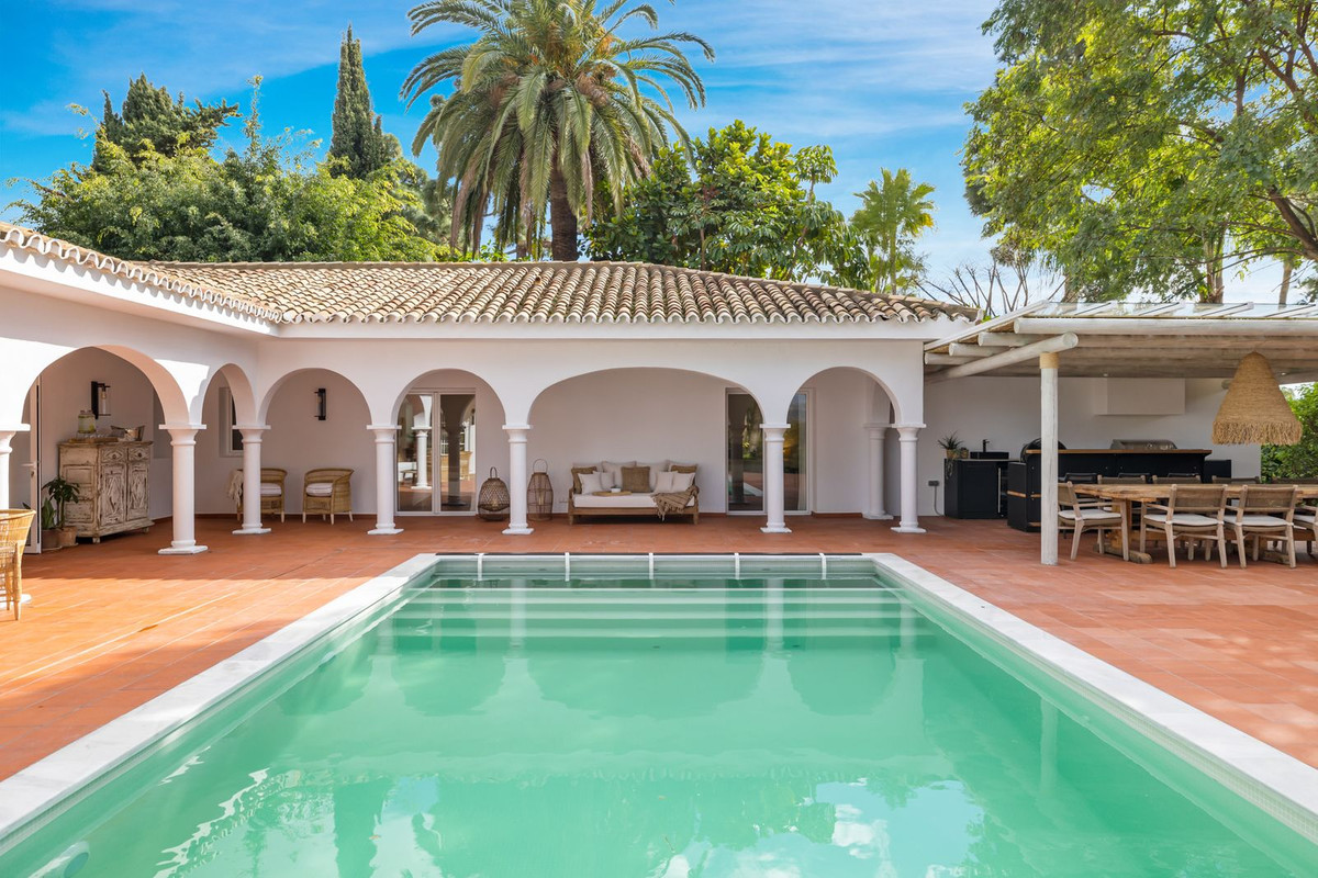 Se vende Villa - Chalet de 3 dormitorios en Costa Del Sol, Málaga, España