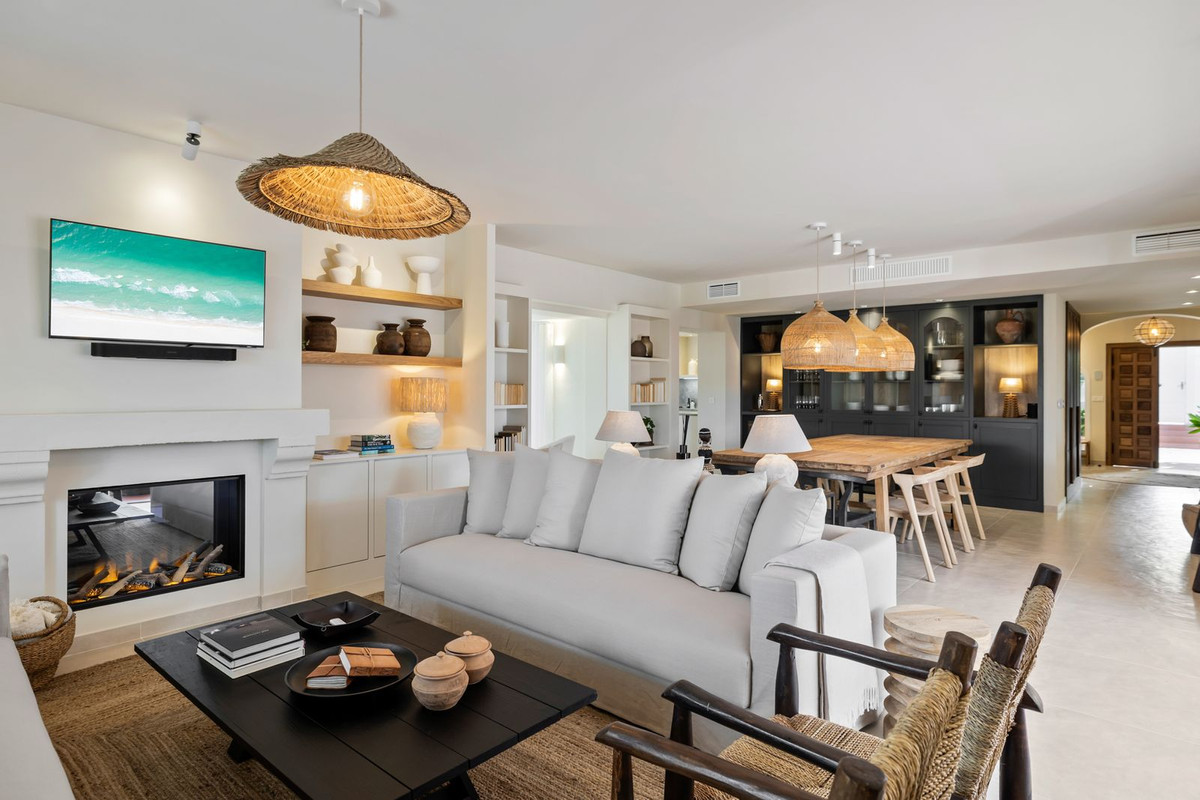 Se vende Villa - Chalet de 3 dormitorios en Costa Del Sol, Málaga, España