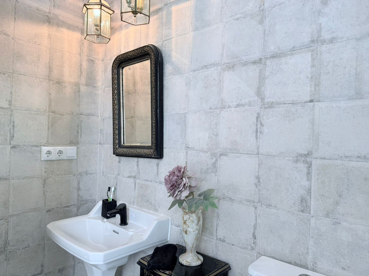 3 Bed Townhouse for sale in Coín Costa Del Sol, Málaga, Spain