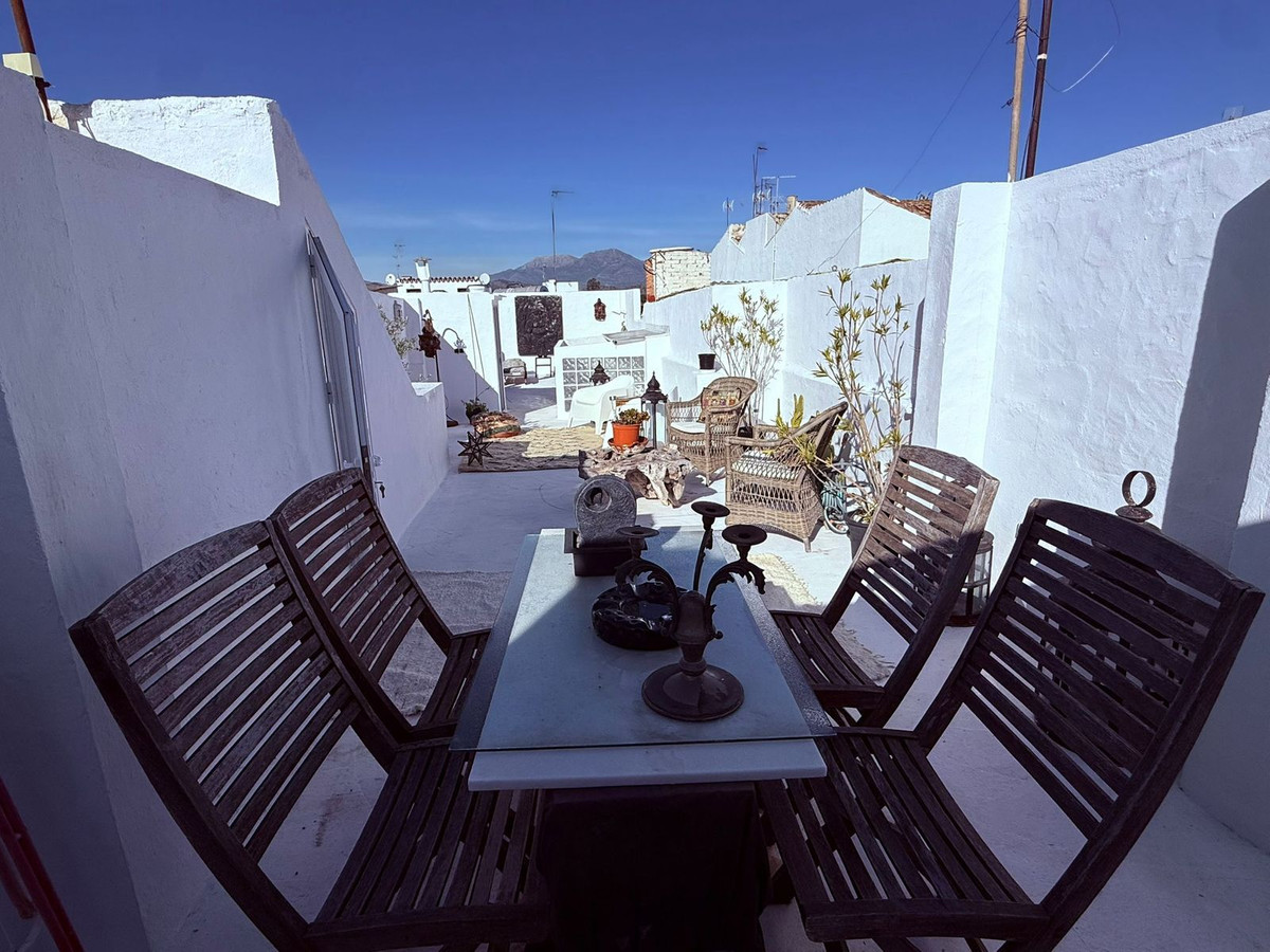 3 Bed Townhouse for sale in Coín Costa Del Sol, Málaga, Spain