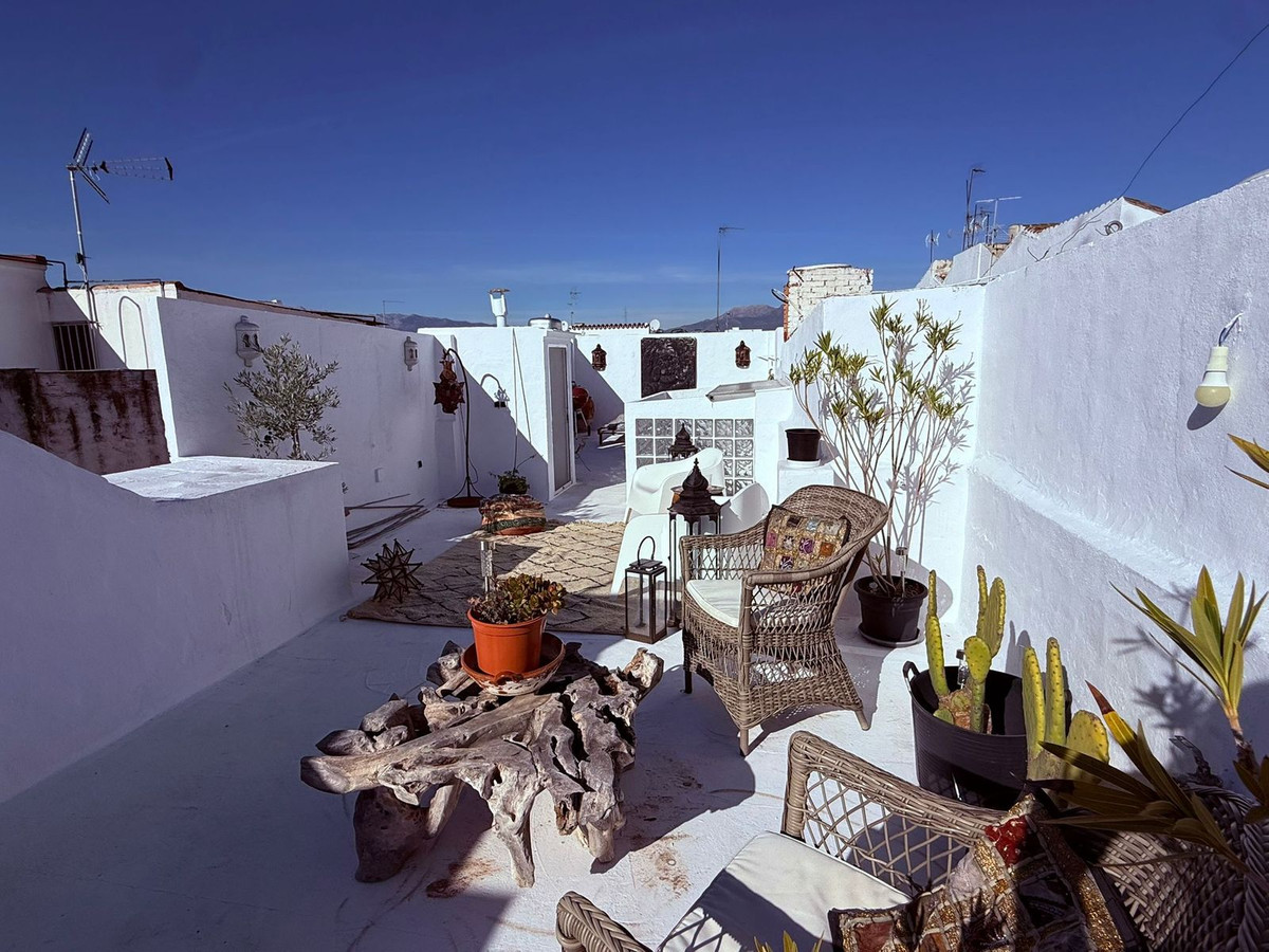 3 Bed Townhouse for sale in Coín Costa Del Sol, Málaga, Spain