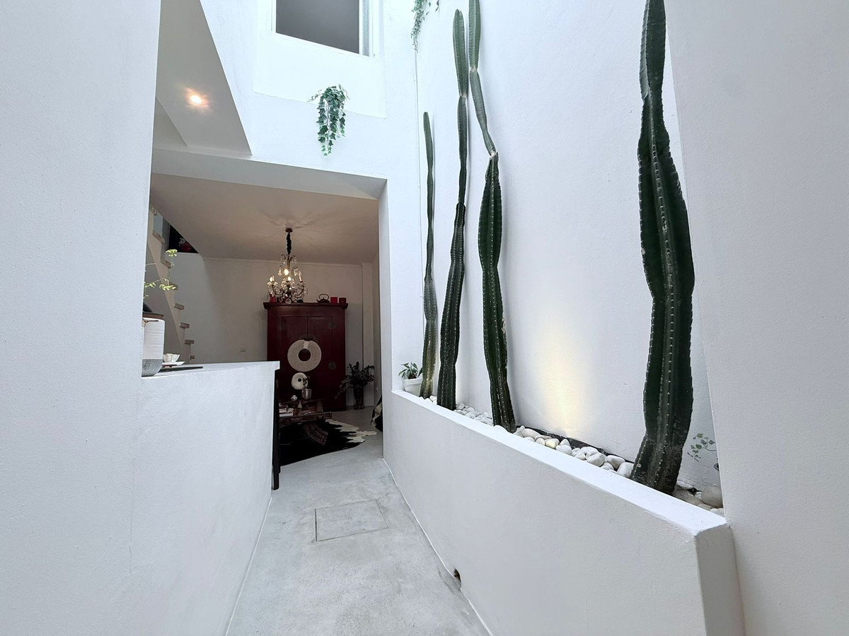 3 Bed Townhouse for sale in Coín Costa Del Sol, Málaga, Spain