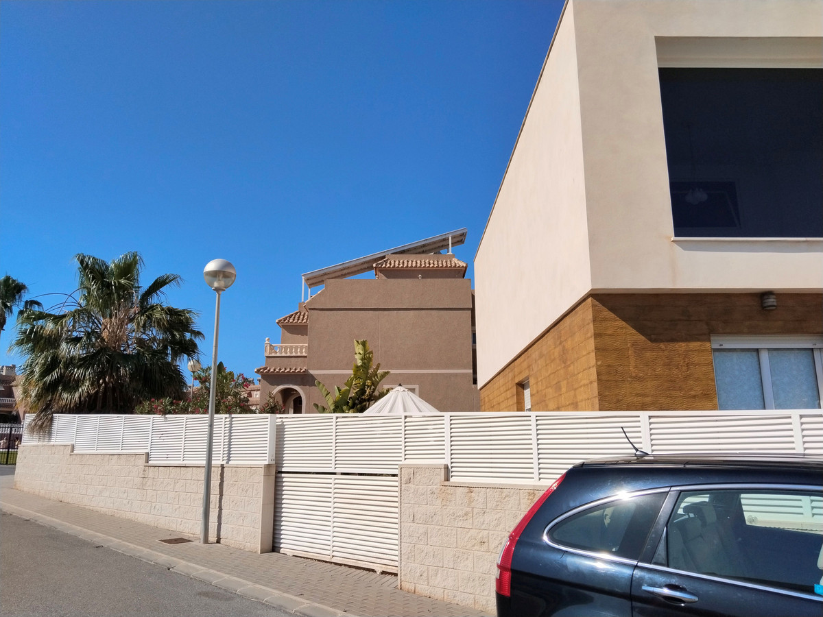 Se vende Pareada de 2 dormitorios en Costa Blanca, Alicante, España