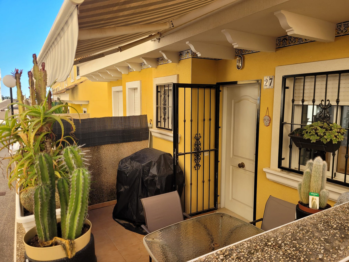 2 Bed Townhouse for sale in Algorfa Costa Blanca, Alicante, Spain
