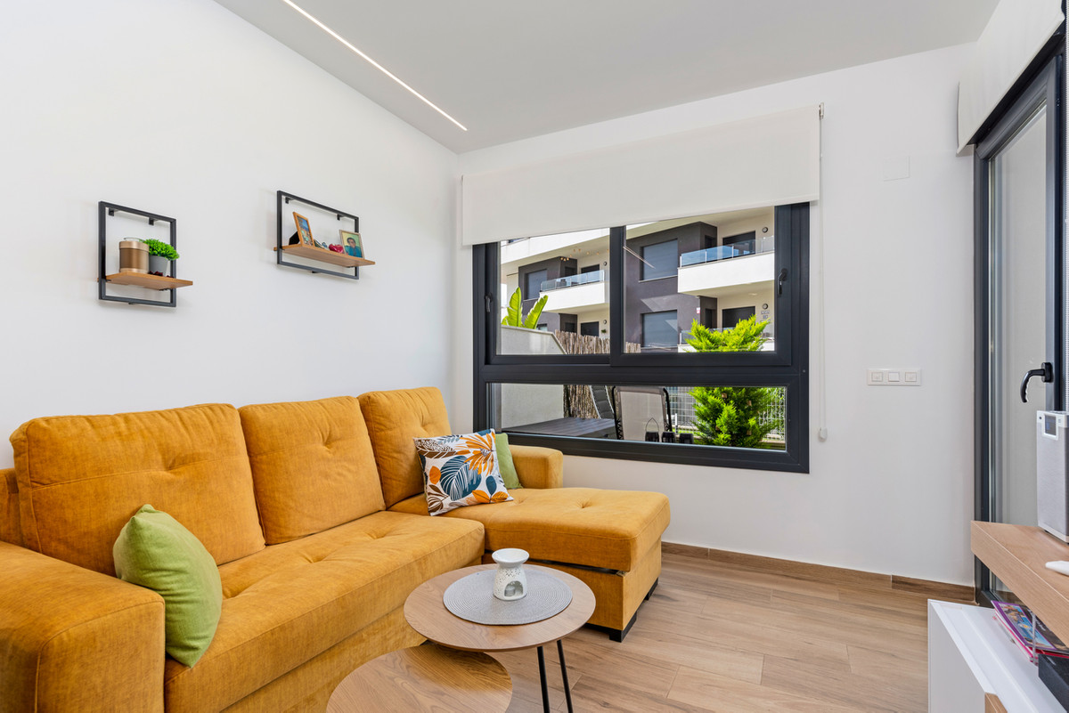 2 Bed Apartment for sale in Villamartin Costa Blanca, Alicante, Spain