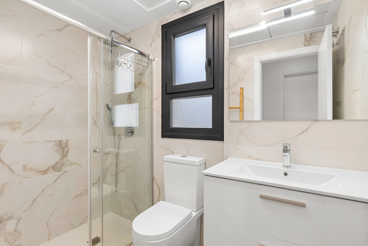 2 Bed Apartment for sale in Villamartin Costa Blanca, Alicante, Spain