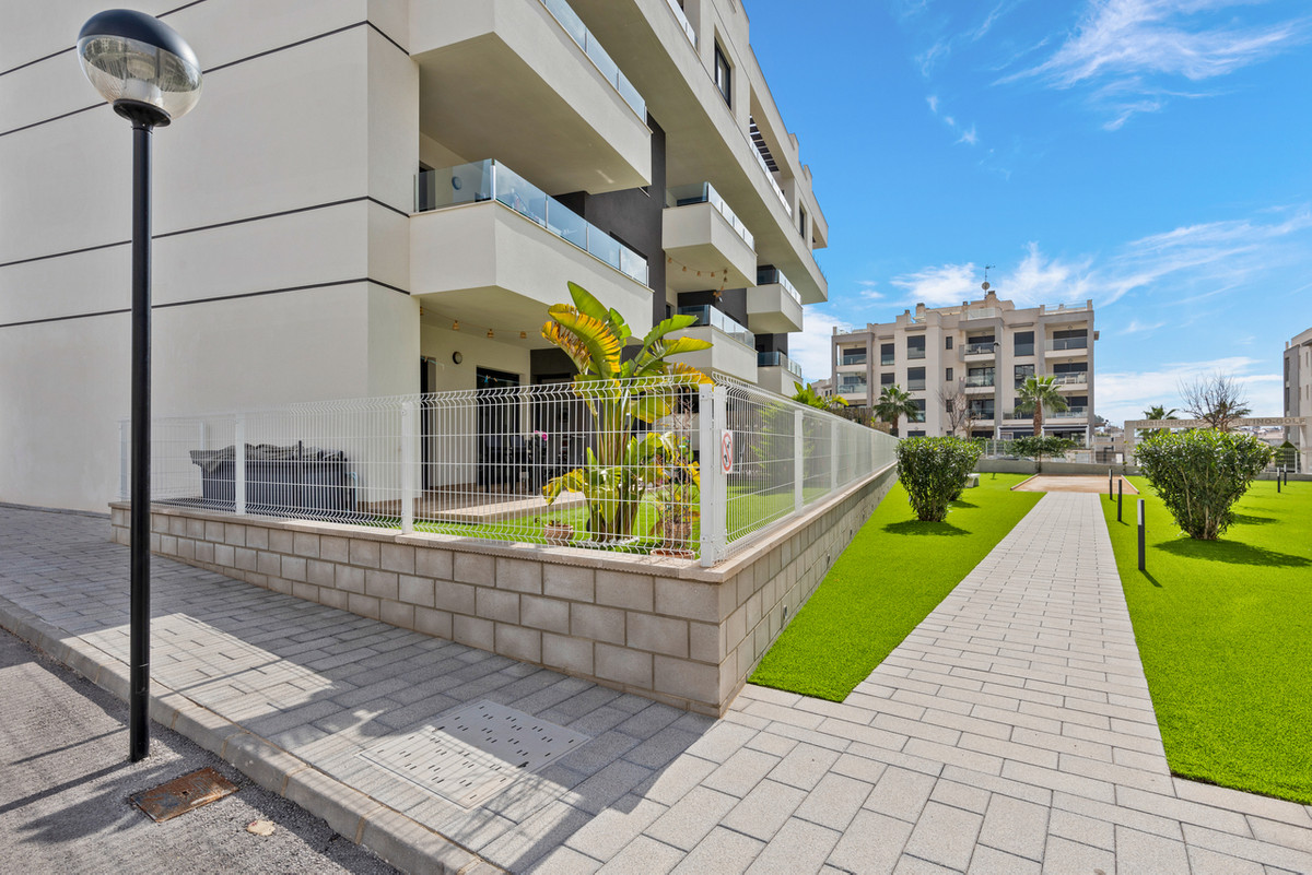 2 Bed Apartment for sale in Villamartin Costa Blanca, Alicante, Spain