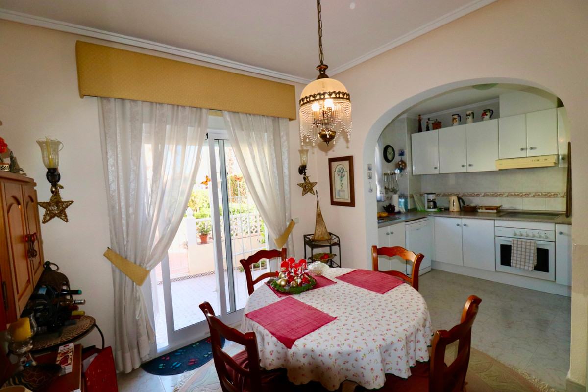 Se vende Adosada de 3 dormitorios en Costa Blanca, Alicante, España
