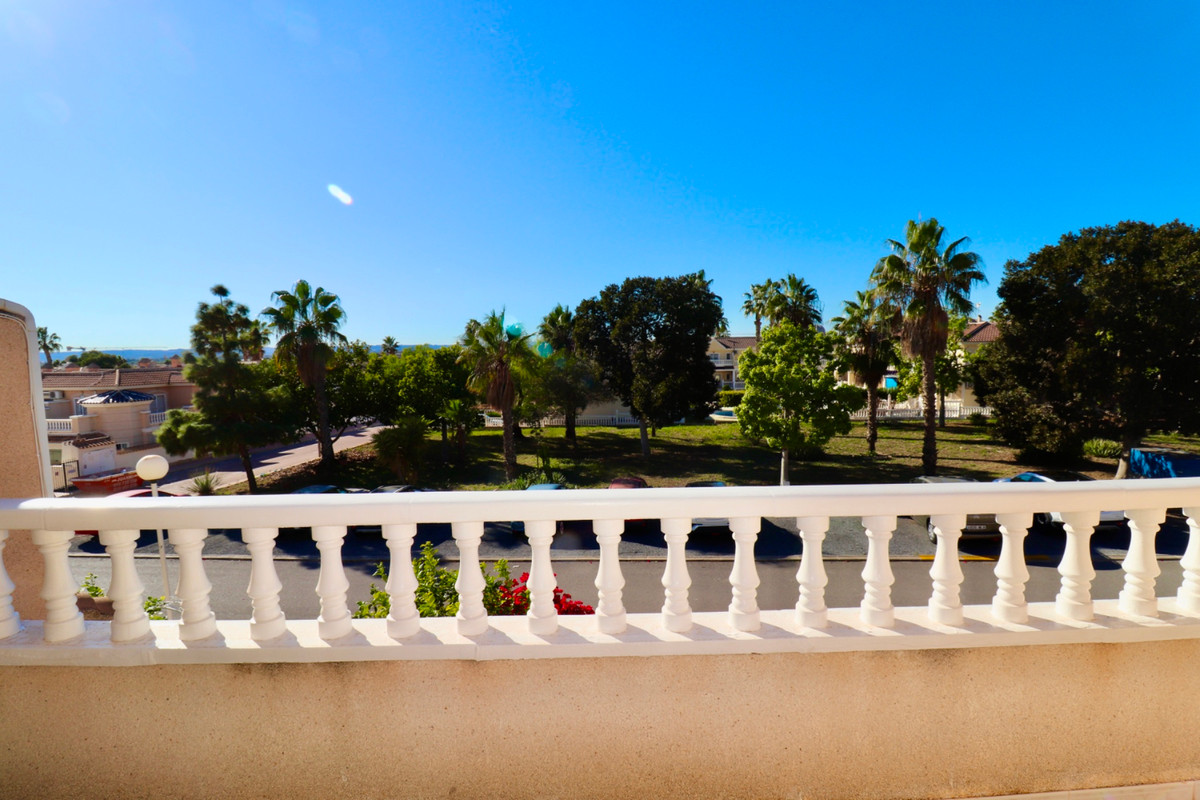 Se vende Adosada de 3 dormitorios en Costa Blanca, Alicante, España