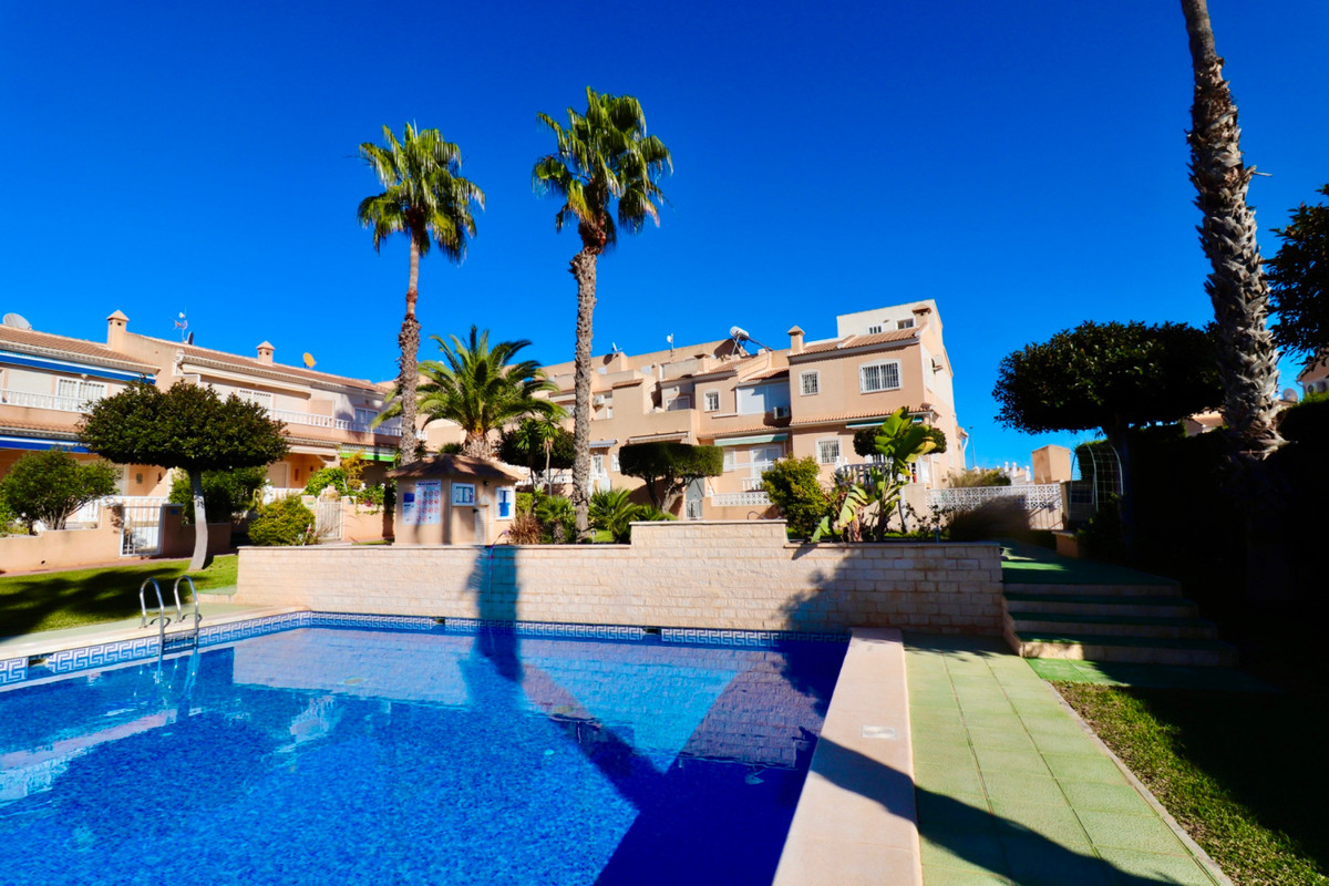 Se vende Adosada de 3 dormitorios en Costa Blanca, Alicante, España