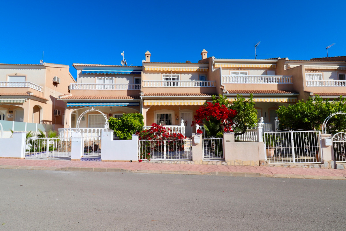Se vende Adosada de 3 dormitorios en Costa Blanca, Alicante, España
